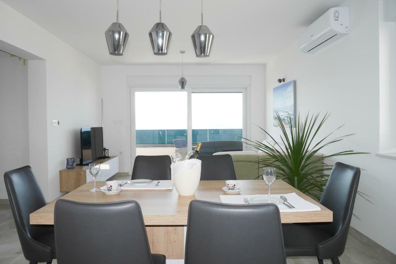 Luxury Apartments Beach 예세니체 외부 사진